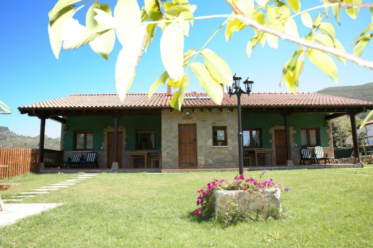 Coviellador Cangas De Onis Guest House Exterior foto